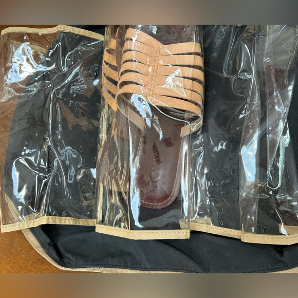 Shoe storage or carrier. Black w/tan open about 36” long. Carries 6 pair easily - Picture 4 of 4